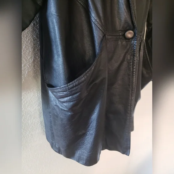 G-III Genuine Leather Jacket with Pockets Collared - Picture 3 of 9